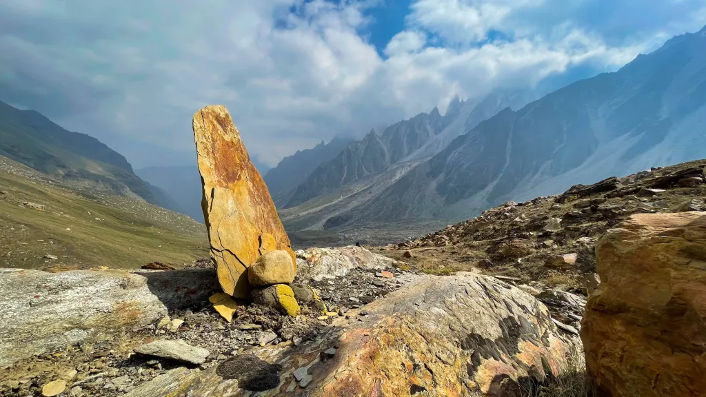 Auden Col Trek vs Kinnaur Kailash Trek